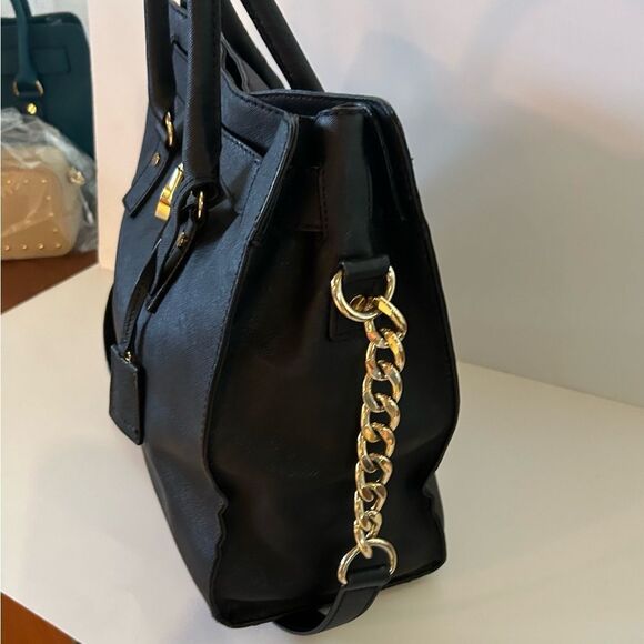 Michael Kors Black Hamilton bag lock and key should bag - Picture 4 of 9